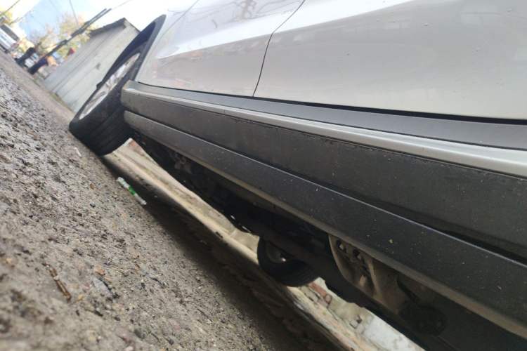 Used Roewe RX5 2016 20T Two-Wheel Drive Manual Flagship Edition Chassis Rear Left