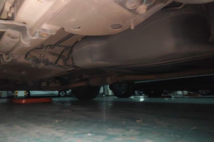 Used Roewe RX5 2016 20T Two-Wheel Drive Automatic Internet Smart Edition Chassis Rear Left