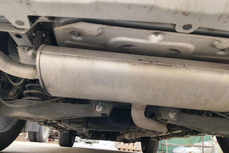 Used Roewe RX5 2016 20T Two-Wheel Drive Automatic Internet Smart Edition Chassis Rear