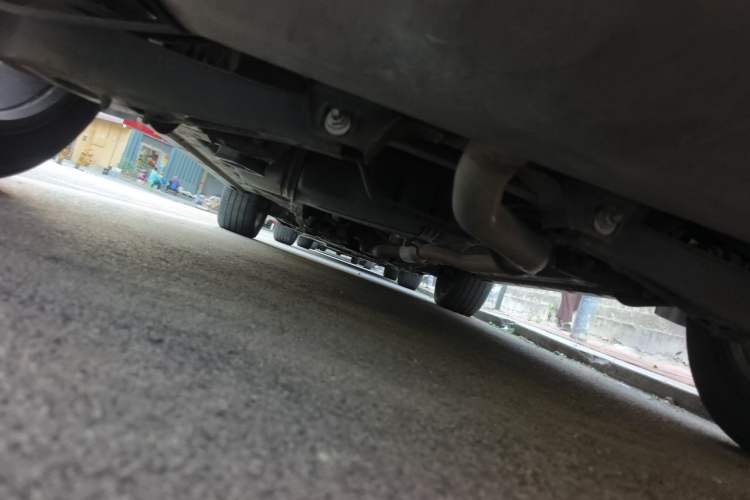 Used Roewe RX5 2016 30T Two-Wheel Drive Automatic Internet Smart Edition Chassis Rear