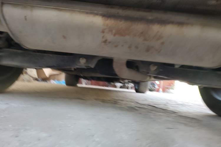 Used Roewe RX5 2016 20T Two-Wheel Drive Automatic Internet Smart Edition Chassis Rear