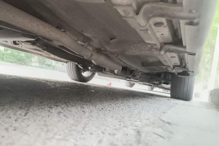 Used Roewe RX5 2016 30T Two-Wheel Drive Automatic Internet Smart Edition Chassis Rear Right