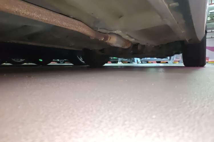 Used Roewe RX5 2016 20T Two-Wheel Drive Automatic Flagship Edition Chassis Rear Right