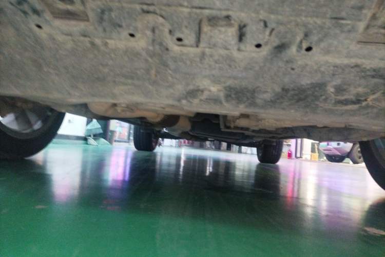 Used Roewe RX5 2016 30T Two-Wheel Drive Automatic Internet Smart Edition Chassis Rear