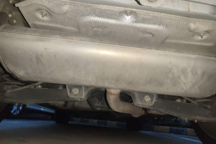 Used Roewe RX5 2016 20T Two-Wheel Drive Automatic Internet Smart Edition Chassis Rear
