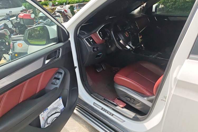 Used Roewe RX5 2016 30T Four-Wheel Drive Automatic Internet Smart Luxury Edition Driver Seat