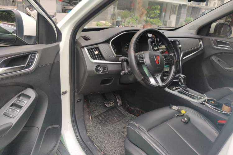 Used Roewe RX5 2016 20T Two-Wheel Drive Automatic Internet Smart Edition Driver Seat