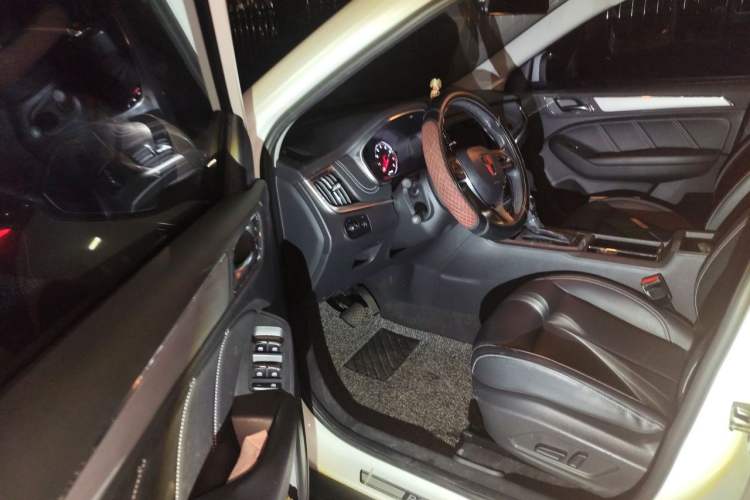 Used Roewe RX5 2016 20T Two-Wheel Drive Automatic Flagship Edition Driver Seat