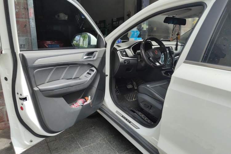 Used Roewe RX5 2016 20T Two-Wheel Drive Automatic Internet Smart Edition Driver Seat