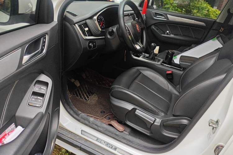 Used Roewe RX5 2016 20T Two-Wheel Drive Manual Flagship Edition Driver Seat