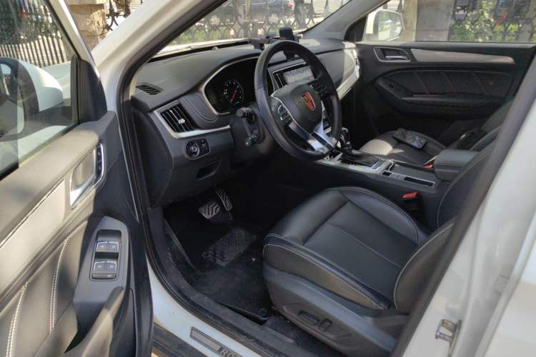 Used Roewe RX5 2016 20T Two-Wheel Drive Automatic Internet Smart Edition Driver Seat