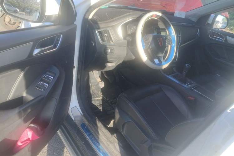 Used Roewe RX5 2016 20T Two-Wheel Drive Manual Flagship Edition Driver Seat