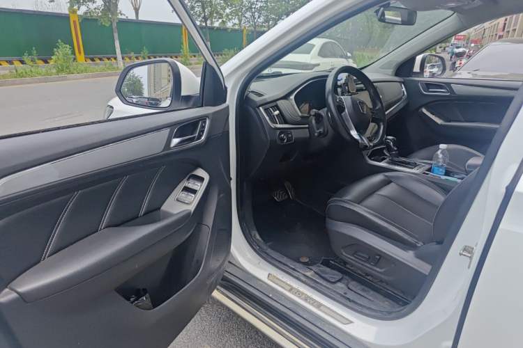 Used Roewe RX5 2016 20T Two-Wheel Drive Automatic Internet Smart Edition Driver Seat