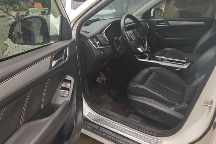 Used Roewe RX5 2016 20T Two-Wheel Drive Automatic Internet Smart Edition Driver Seat