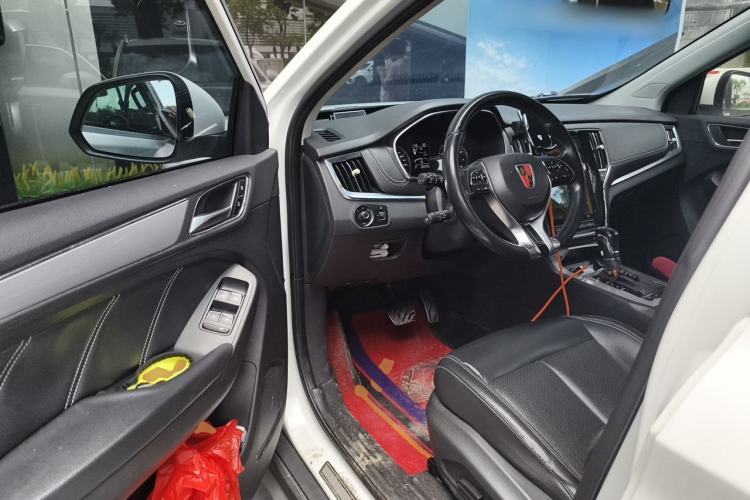 Used Roewe RX5 2016 20T Two-Wheel Drive Automatic Internet Smart Edition Driver Seat