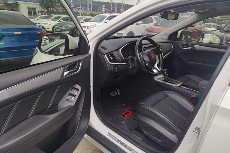 Used Roewe RX5 2016 20T Two-Wheel Drive Automatic Internet Smart Edition Driver Seat