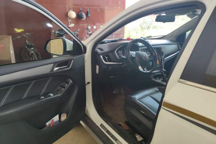 Used Roewe RX5 2016 20T Two-Wheel Drive Automatic Internet Smart Edition Driver Seat