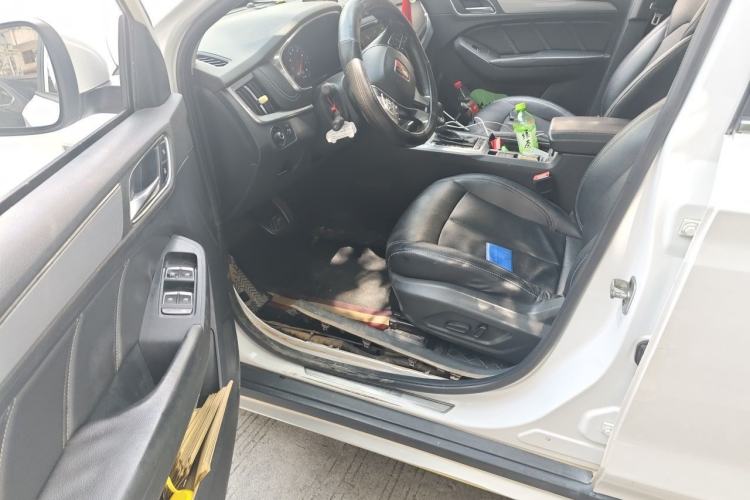Used Roewe RX5 2016 20T Two-Wheel Drive Automatic Internet Smart Edition Driver Seat