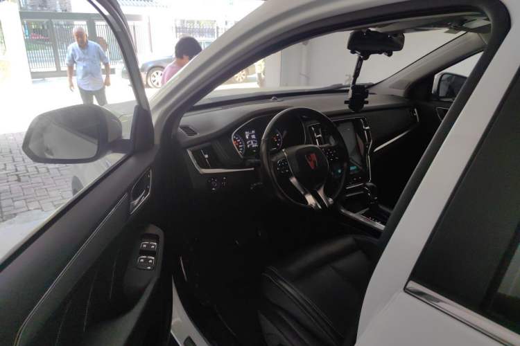 Used Roewe RX5 2016 20T Two-Wheel Drive Automatic Internet Smart Edition Driver Seat