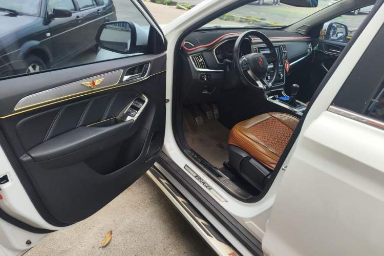 Used Roewe RX5 2016 20T Two-Wheel Drive Manual Flagship Edition Driver Seat