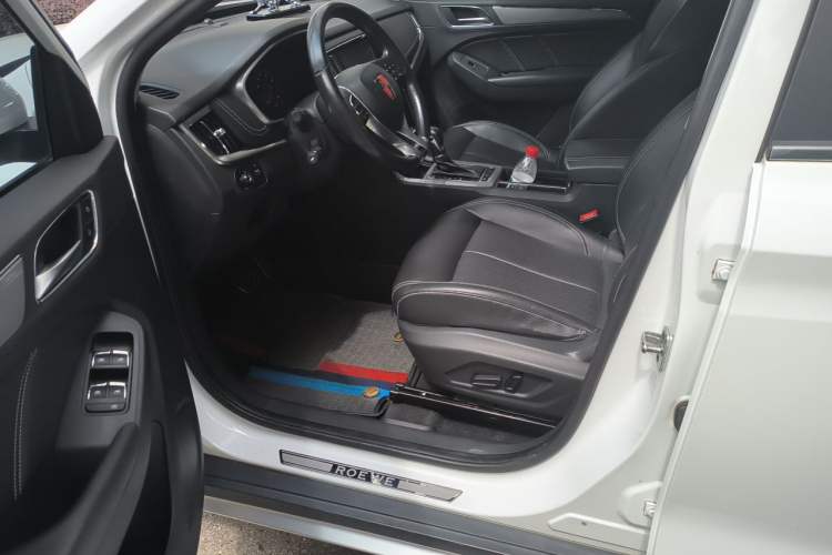 Used Roewe RX5 2016 20T Two-Wheel Drive Automatic Internet Smart Edition Driver Seat
