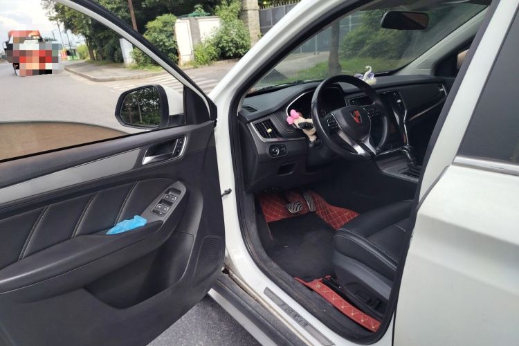 Used Roewe RX5 2016 20T Two-Wheel Drive Automatic Internet Smart Edition Driver Seat