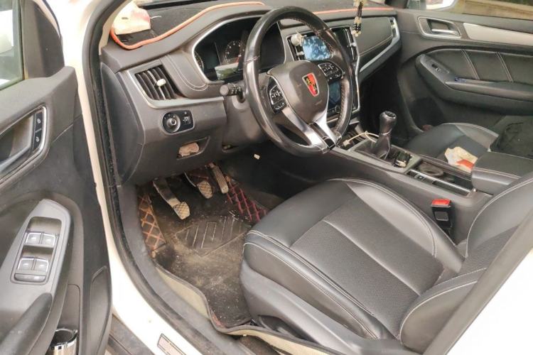 Used Roewe RX5 2016 20T Two-Wheel Drive Manual Transmission Internet Smart Edition Driver Seat