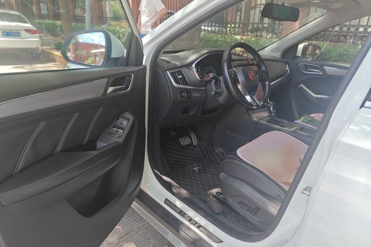 Used Roewe RX5 2016 20T Two-Wheel Drive Automatic Internet Smart Edition Driver Seat
