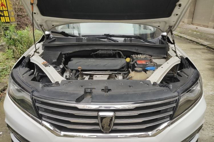 Used Roewe RX5 2016 30T Two-Wheel Drive Automatic Internet Smart Edition Engine Bay