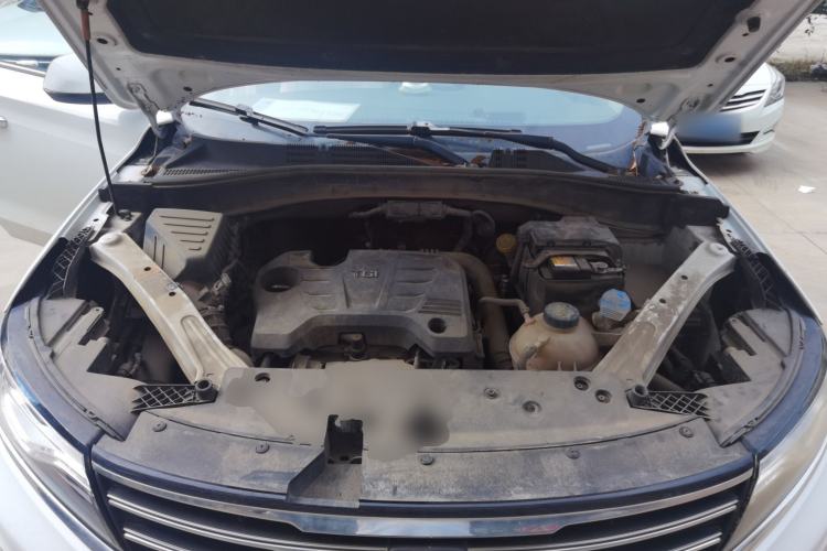 Used Roewe RX5 2016 20T Two-Wheel Drive Automatic Internet Smart Edition Engine Bay