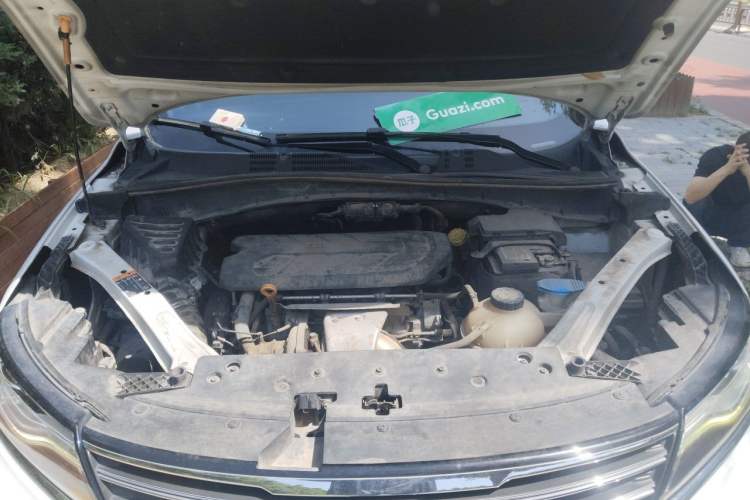 Used Roewe RX5 2016 30T Two-Wheel Drive Automatic Internet Smart Edition Engine Bay