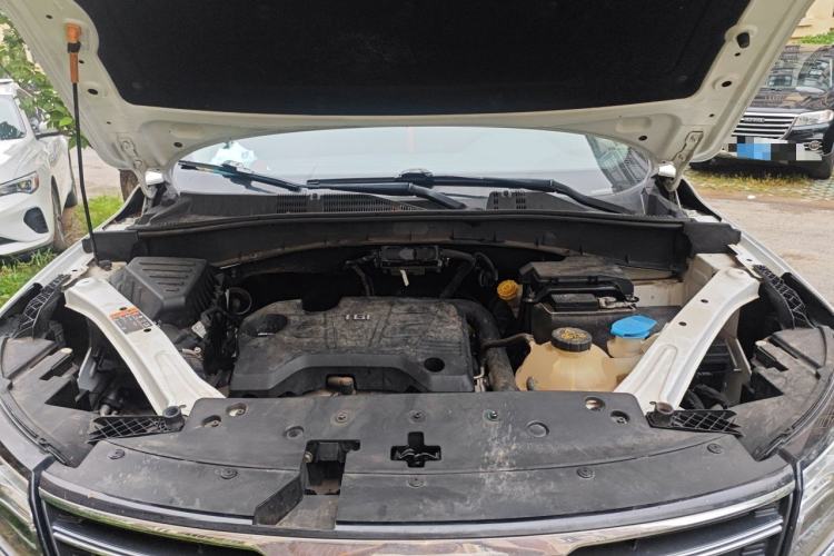 Used Roewe RX5 2016 20T Two-Wheel Drive Manual Flagship Edition Engine Bay