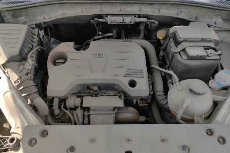 Used Roewe RX5 2016 20T Two-Wheel Drive Automatic Internet Smart Edition Engine Bay