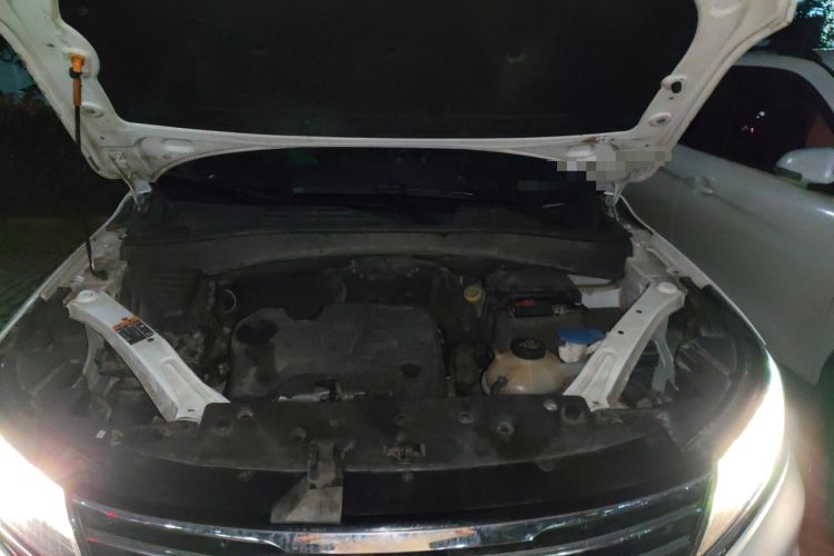 Used Roewe RX5 2016 20T Two-Wheel Drive Automatic Internet Smart Edition Engine Bay