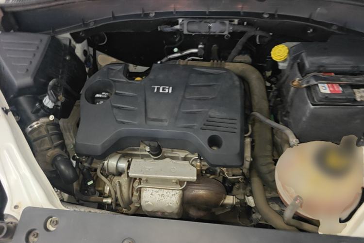 Used Roewe RX5 2016 20T Two-Wheel Drive Automatic Internet Smart Edition Engine Bay