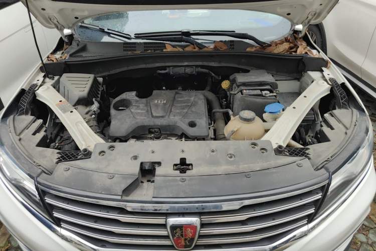 Used Roewe RX5 2016 20T Two-Wheel Drive Automatic Internet Smart Edition Engine Bay