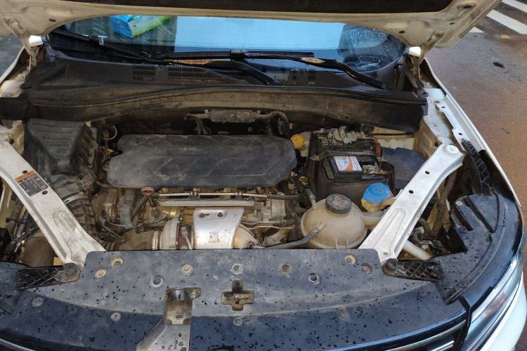 Used Roewe RX5 2016 30T Two-Wheel Drive Automatic Internet Smart Edition Engine Bay