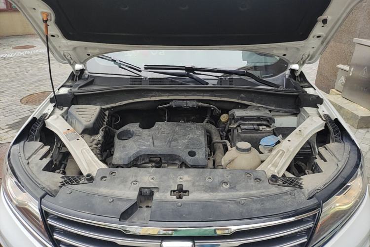 Used Roewe RX5 2016 20T Two-Wheel Drive Automatic Internet Smart Edition Engine Bay