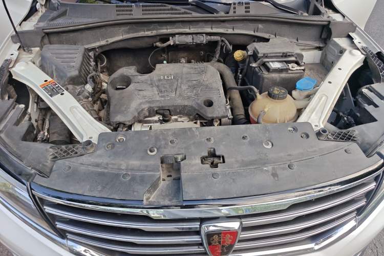 Used Roewe RX5 2016 20T Two-Wheel Drive Automatic Internet Smart Edition Engine Bay