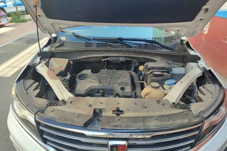 Used Roewe RX5 2016 20T Two-Wheel Drive Automatic Internet Smart Edition Engine Bay