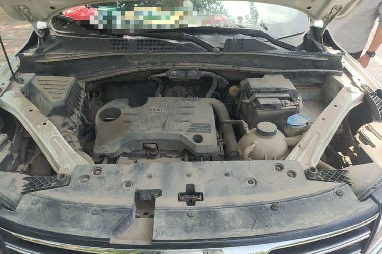 Used Roewe RX5 2016 20T Two-Wheel Drive Manual Flagship Edition Engine Bay