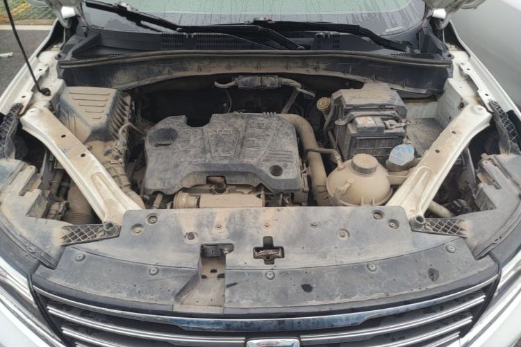Used Roewe RX5 2016 20T Two-Wheel Drive Manual Flagship Edition Engine Bay
