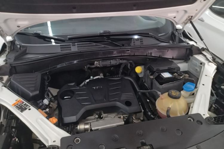 Used Roewe RX5 2016 20T Two-Wheel Drive Automatic Internet Smart Edition Engine Bay