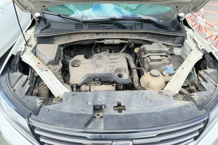 Used Roewe RX5 2016 20T Two-Wheel Drive Automatic Flagship Edition Engine Bay
