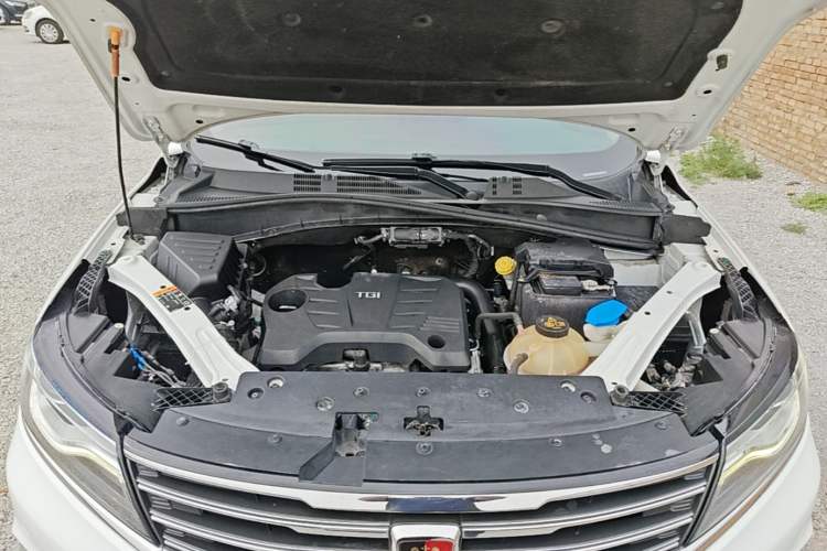 Used Roewe RX5 2016 20T Two-Wheel Drive Automatic Internet Smart Edition Engine Bay