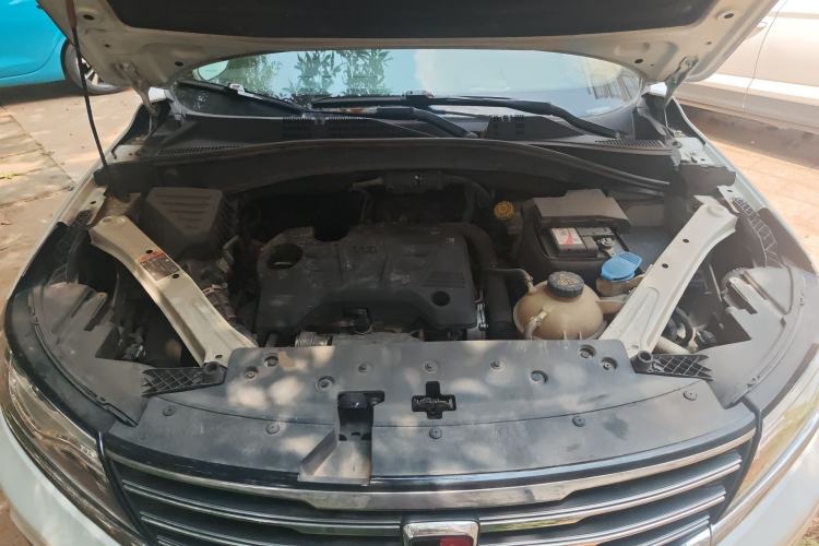 Used Roewe RX5 2016 20T Two-Wheel Drive Manual Flagship Edition Engine Bay