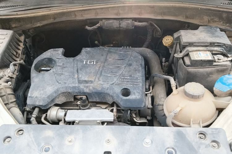 Used Roewe RX5 2016 20T Two-Wheel Drive Automatic Flagship Edition Engine Bay