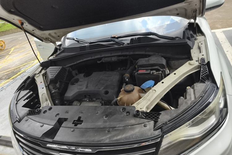 Used Roewe RX5 2016 20T Two-Wheel Drive Automatic Internet Smart Edition Engine Bay