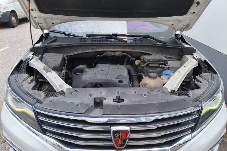 Used Roewe RX5 2016 20T Two-Wheel Drive Automatic Flagship Edition Engine Bay