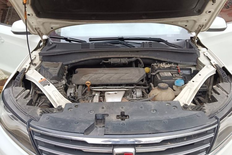 Used Roewe RX5 2016 30T Two-Wheel Drive Automatic Internet Smart Edition Engine Bay